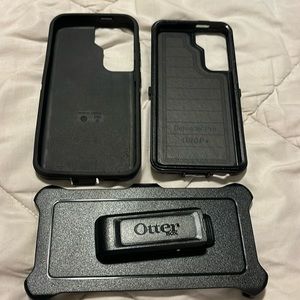 Samsung S21+ Otterbox defender phone case
